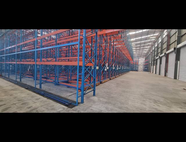 4,209M² WAREHOUSE TO LET IN AIRPORT INDUSTRIA